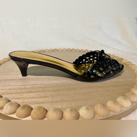 COACH - IZABEL - Size 8.5B - black patent-leather kitten heels **25% OFF** - Picture 2 of 9